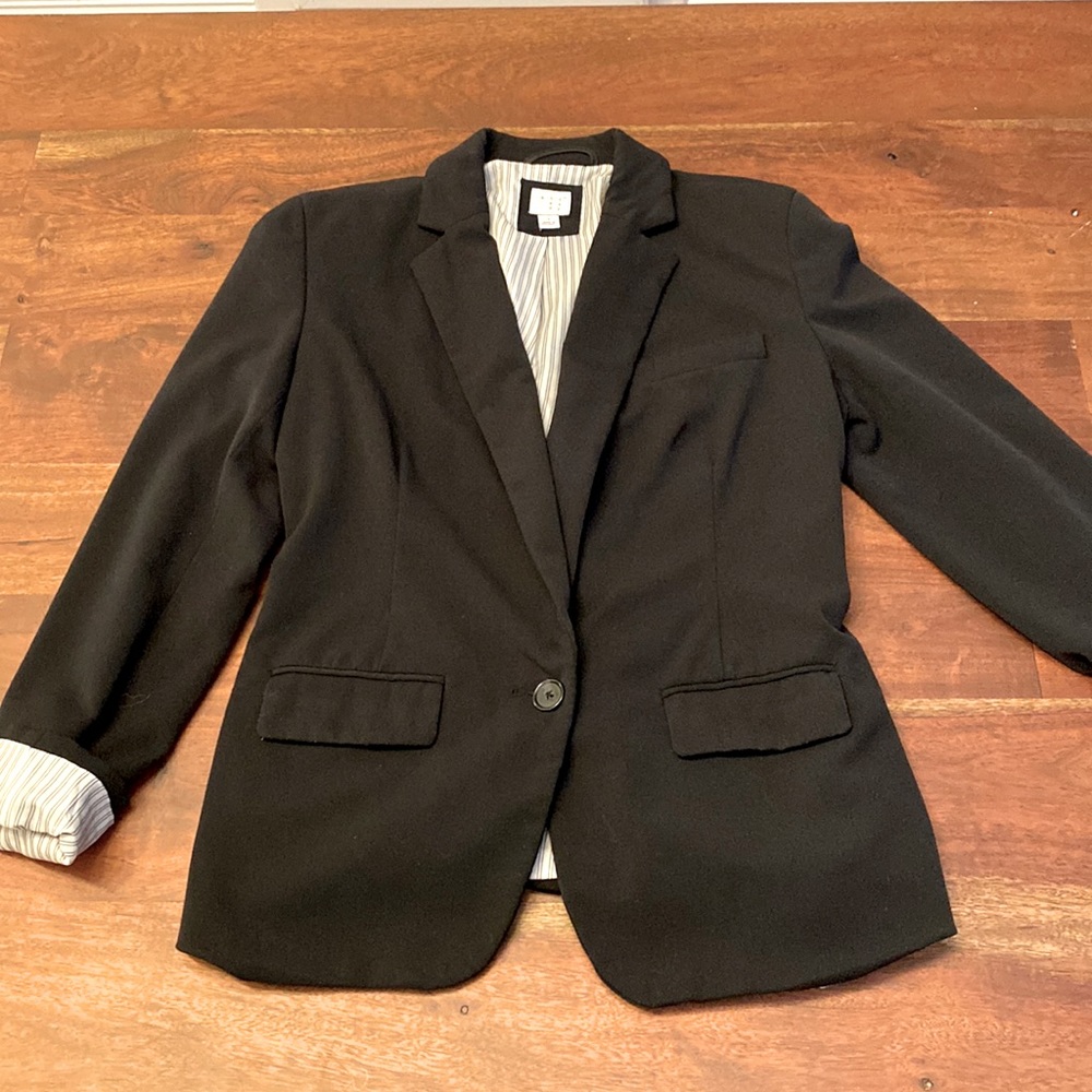 A New Day midnight Blue Blazer with white and blue striped lining size 4